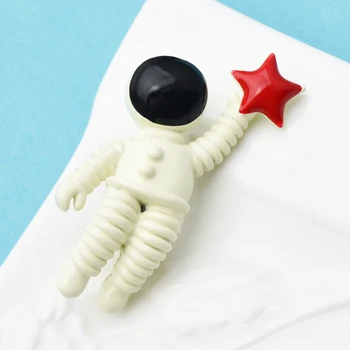  Wuli&copilul Transporta Stele Astronaut Broșe Pentru Femei Barbati Email Cosmonaut Figura Petrecere de Cauzalitate Broșă Pin Cadouri